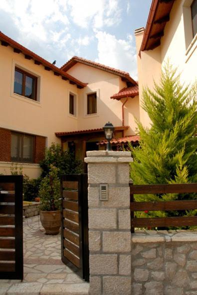 Dryas Apartment Polydrossos