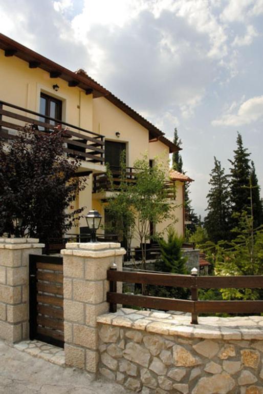 Dryas Apartment Polydrossos
